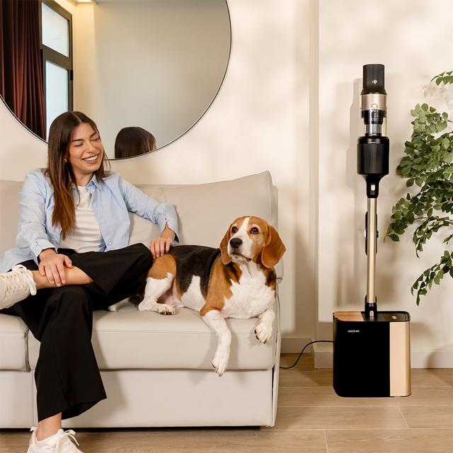 Conga Rockstar 5500 Hurricane Station Pet Flex Aspirador escoba sin cable y con base de autovaciado. 220 AW y 700 W. Tubo flexible y ciclón paralelo. 90 minutos de autonomía en modo Eco. HairLess Brush, cepillo antienredos. Accesorio especial para mascotas.